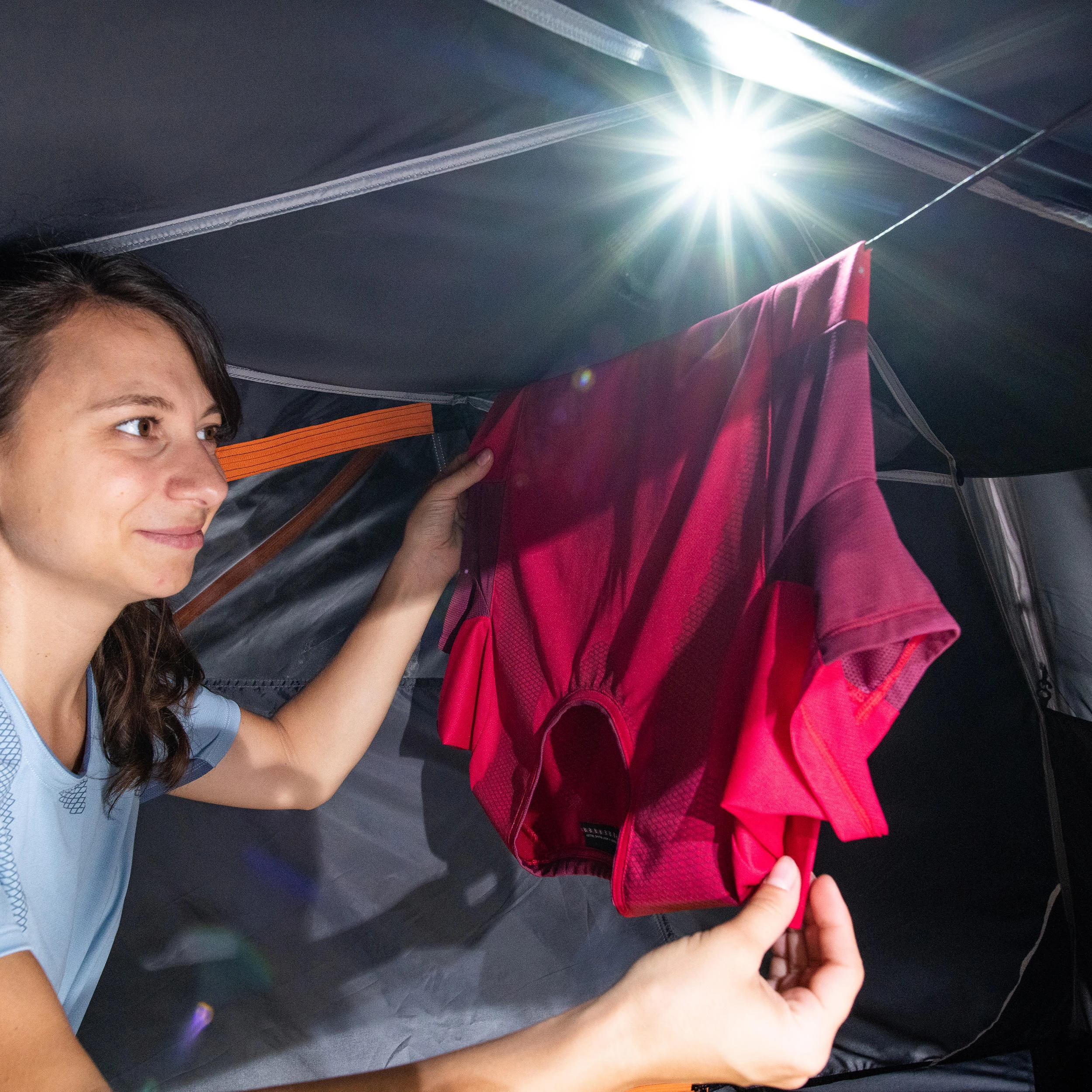 Forclaz 2 Man Dome Trekking Blackout Tent - MT500 F&B 11 Forclaz 2 Man Dome Trekking Blackout Tent - MT500 F&B - Image 9