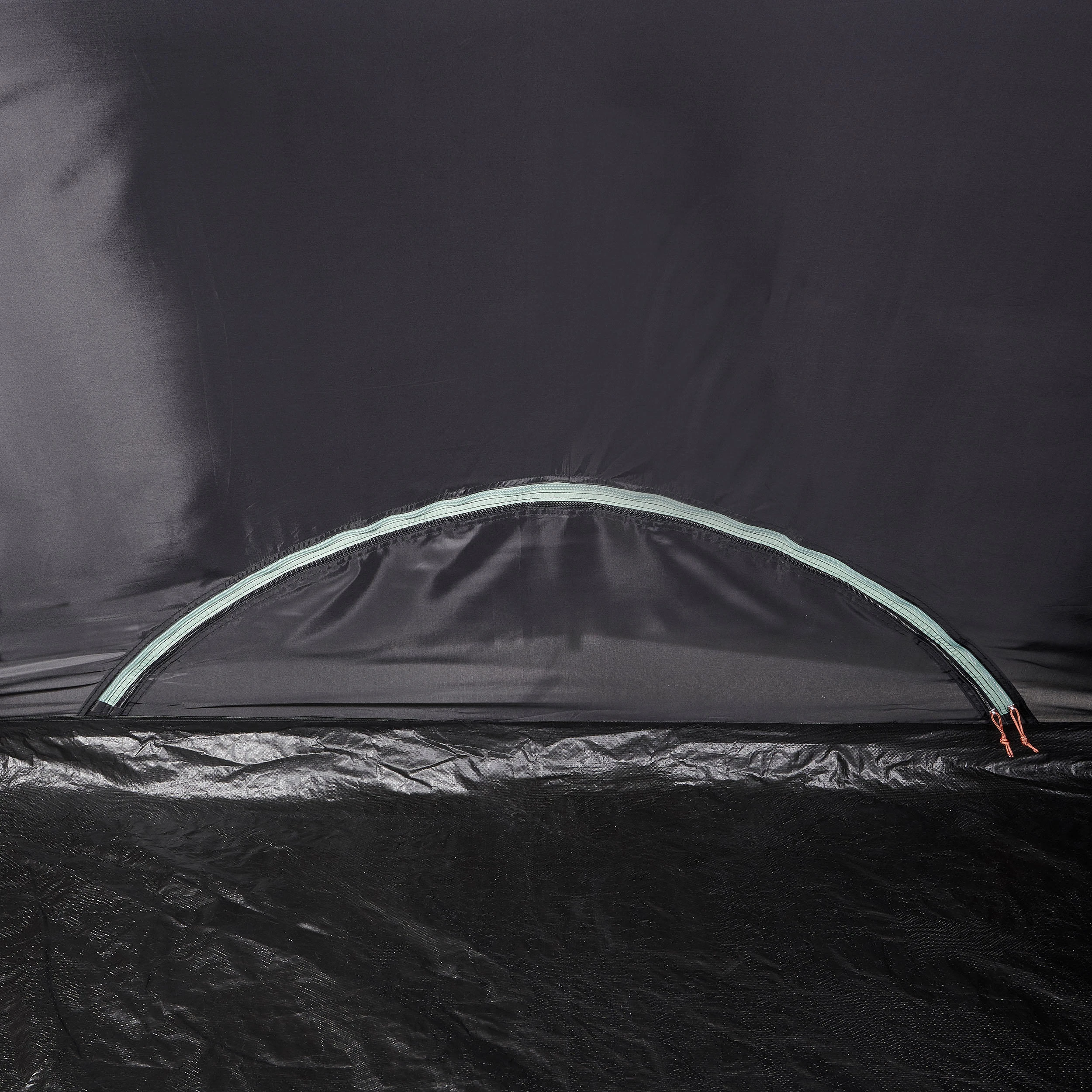 Quechua 4 Man Blackout Tent With Poles - Arpenaz 4.2 F&B 19 Quechua 4 Man Blackout Tent With Poles - Arpenaz 4.2 F&B - Image 17